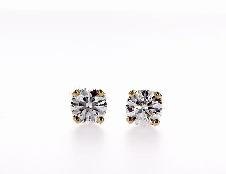 14K  Gold Round Diamond Stud Earrings (0.30Ctw)