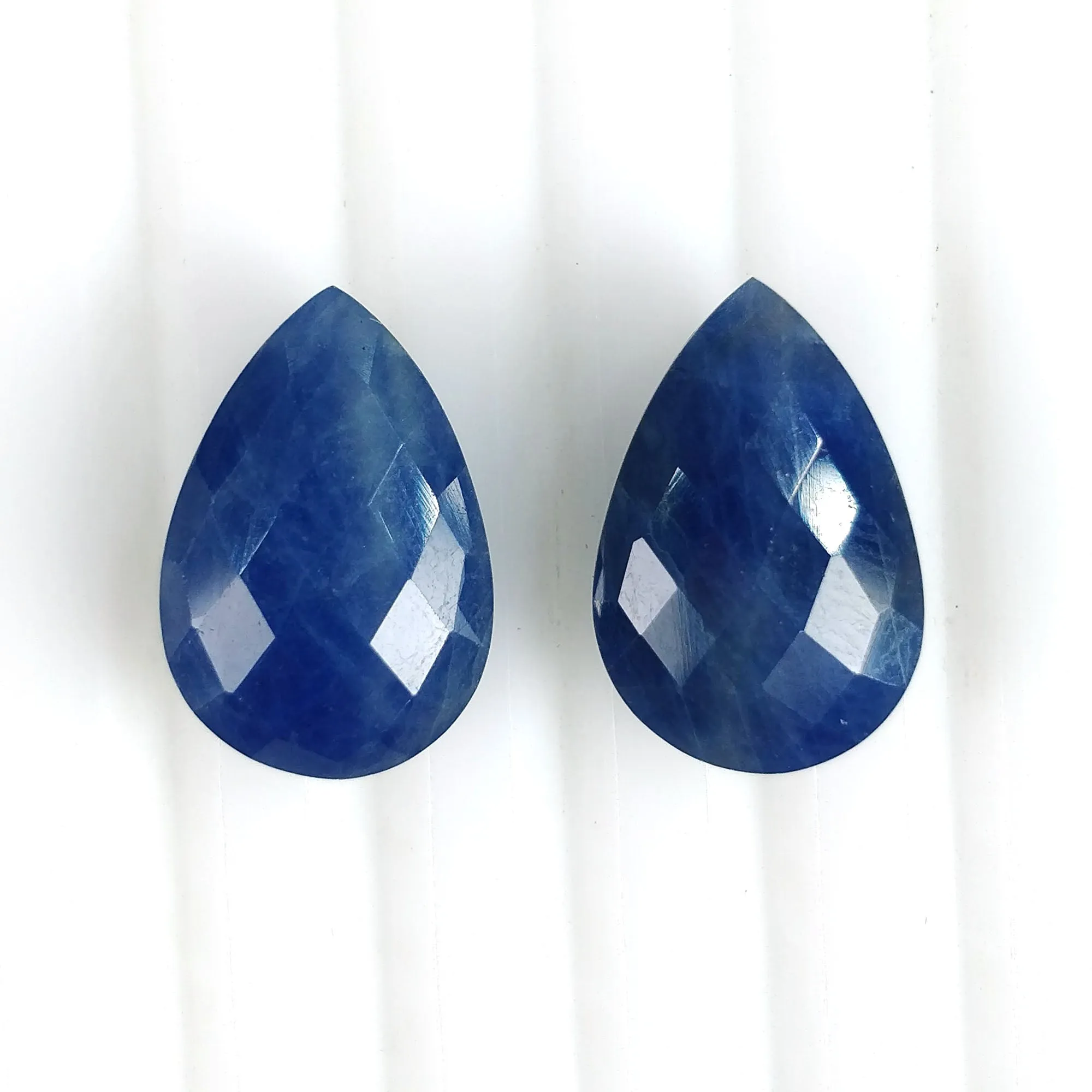 BLUE SAPPHIRE Gemstone Checker Cut : 15.10cts Natural Untreated Sapphire Side To Side Drilled Briolette Pear Shape 15*10mm Pair (With Video)