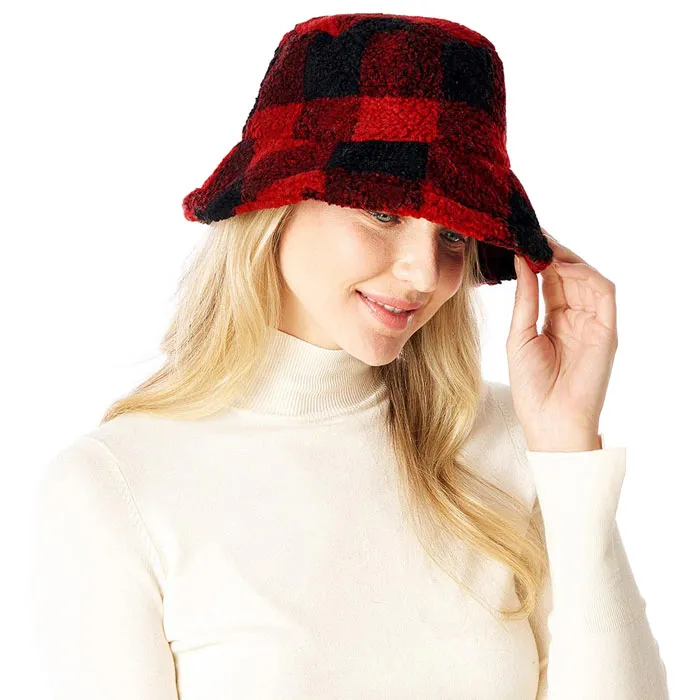 Check Patterned Faux Fur Bucket Hat