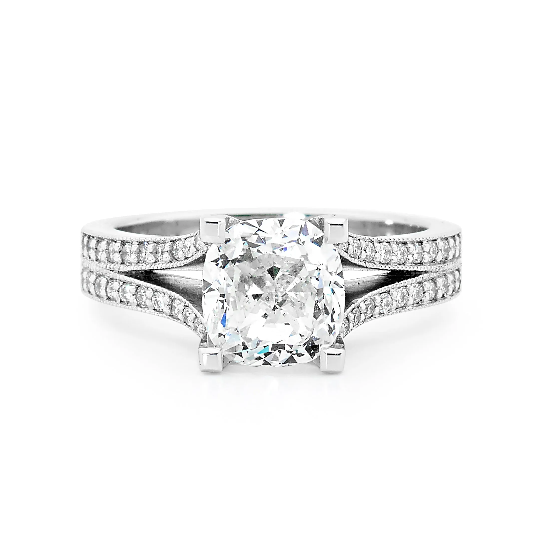 Cushion cut diamond ring