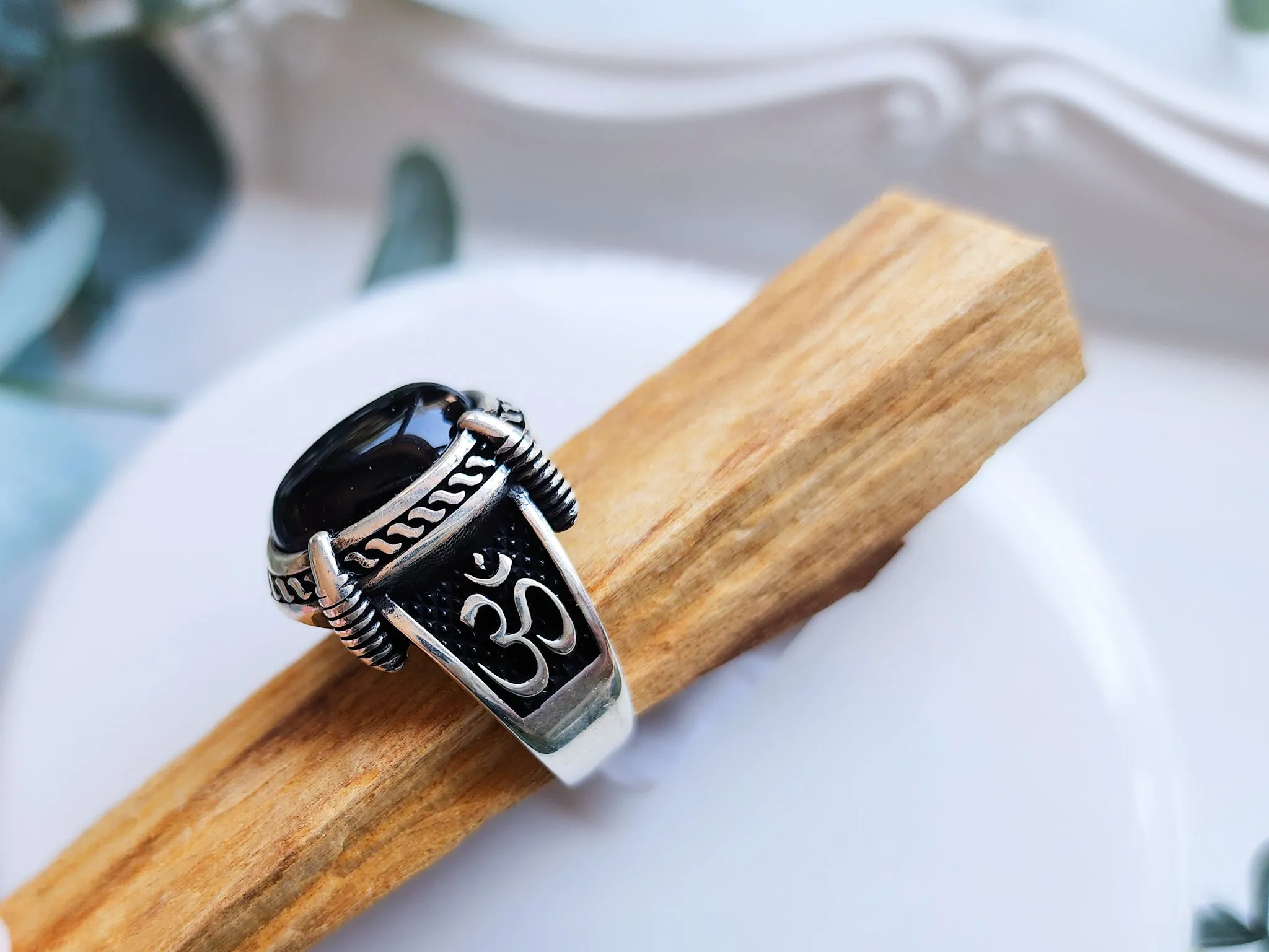 Masculine Line Sterling Ring || Onyx Om Band