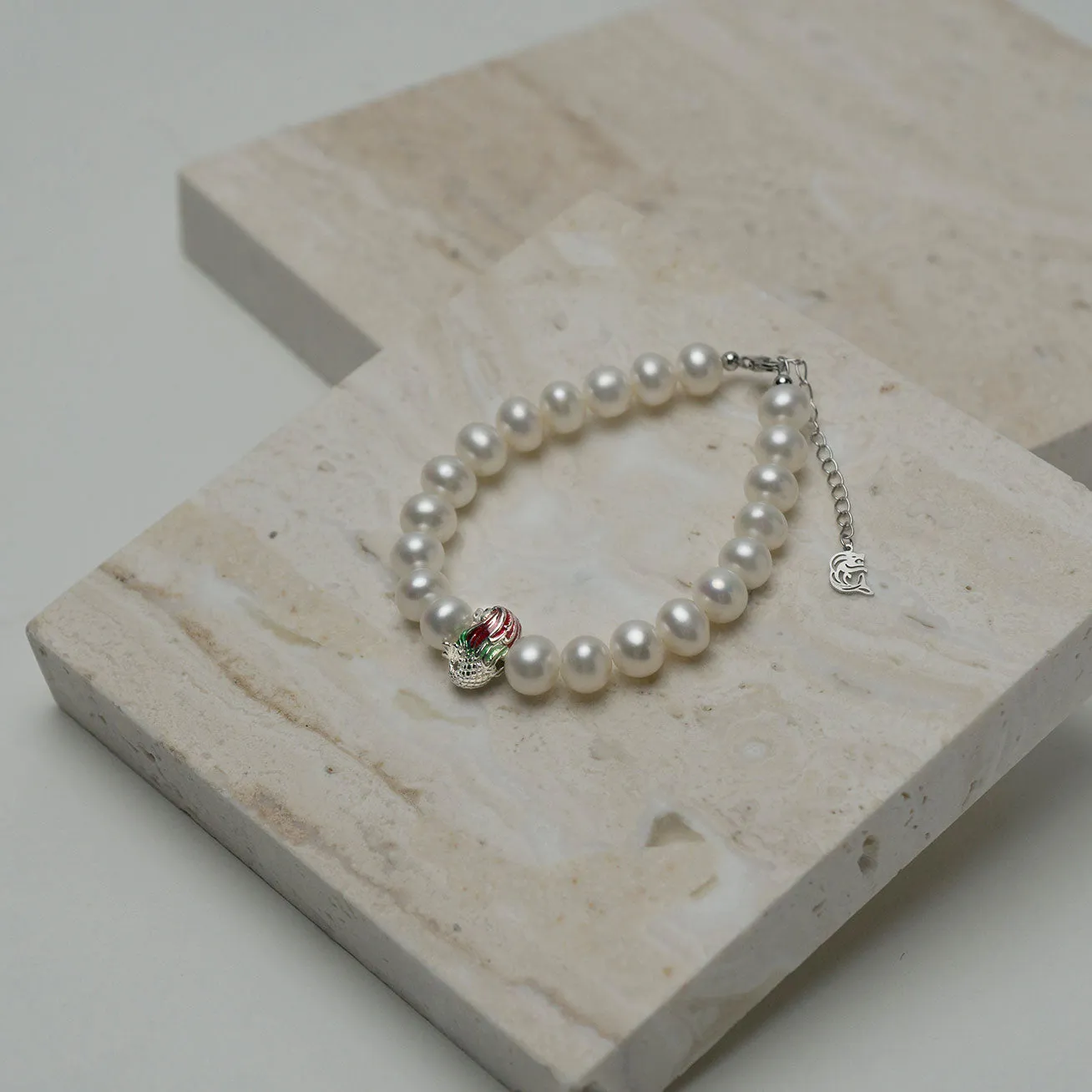 Merlion Freshwater Pearl Bracelet WB00083 | New Yorker