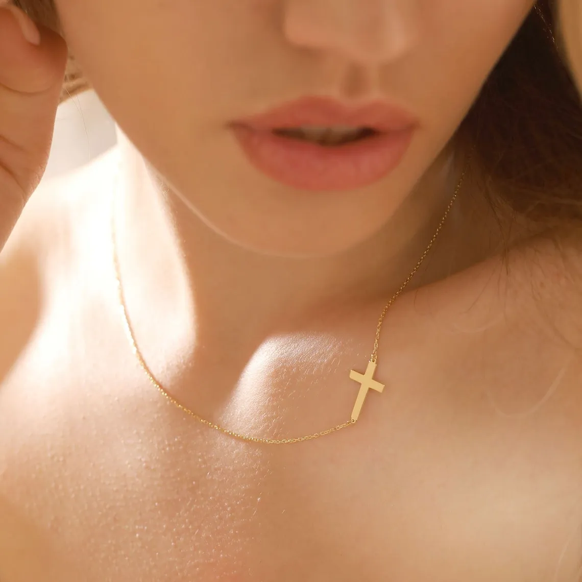 Minimalist Cross Pendant Necklace for Her