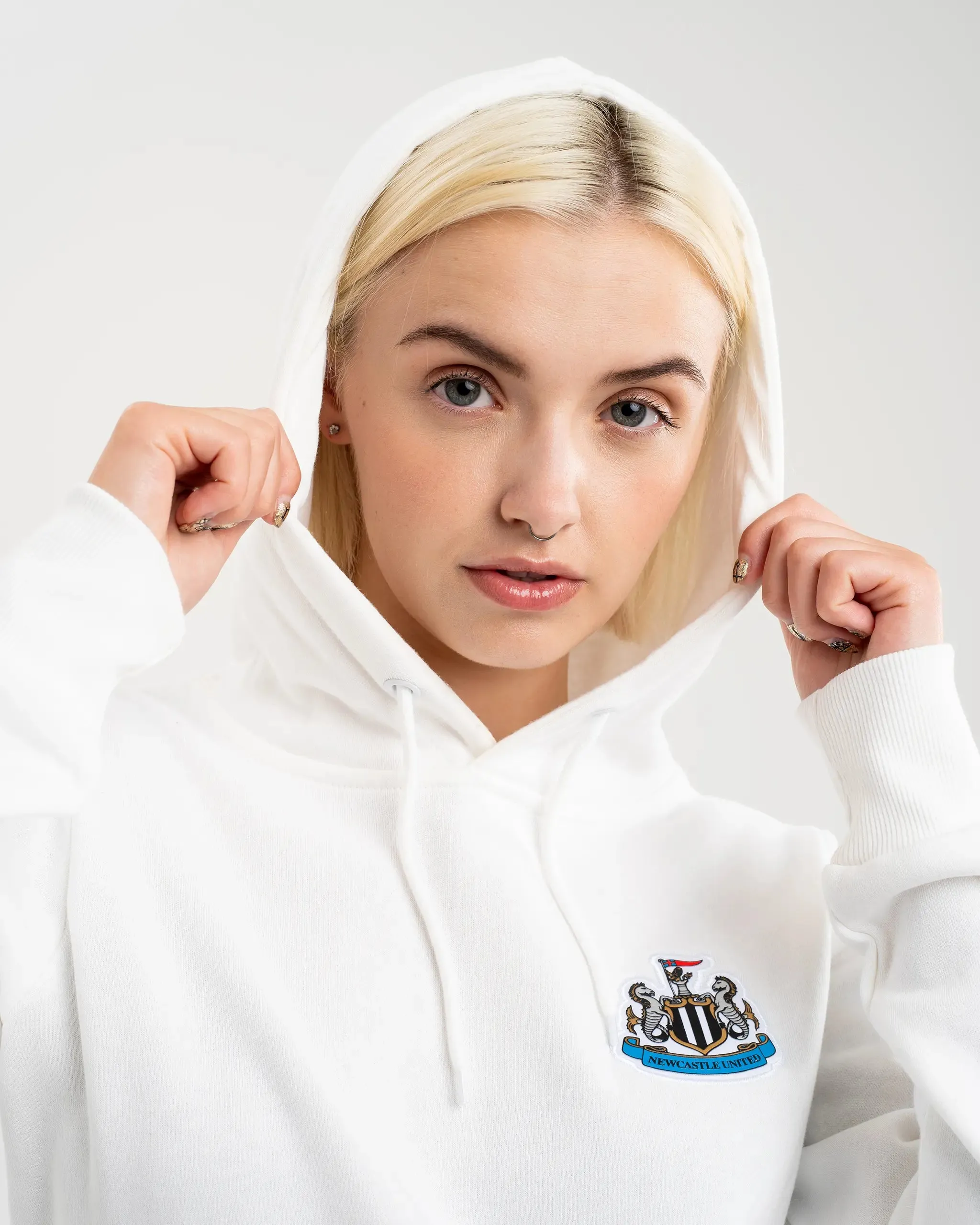 Newcastle United Women's Cream Terrace Crest Hoodie