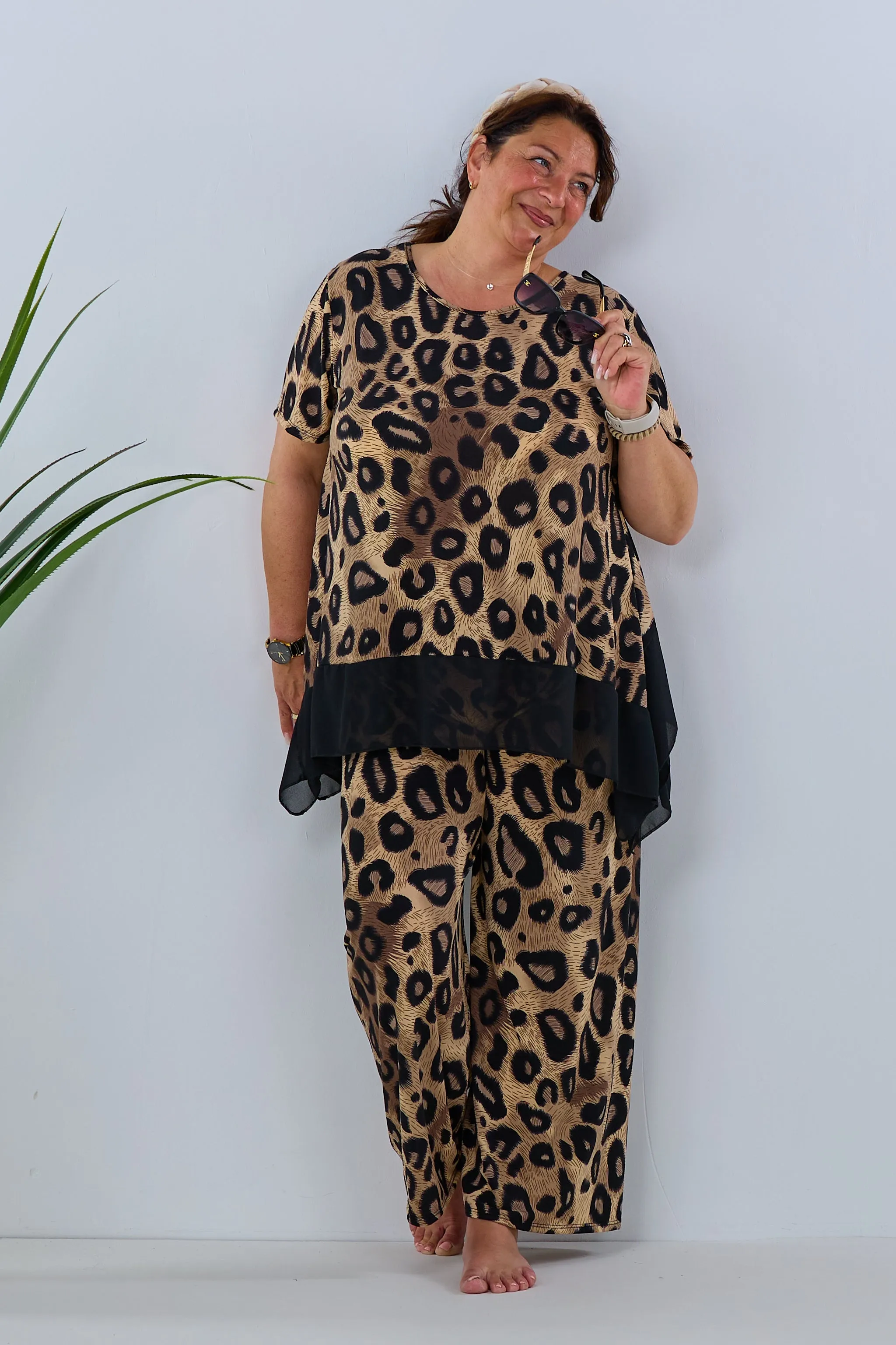 Oversized Marlene Hose mit großem Leo-Muster, leo