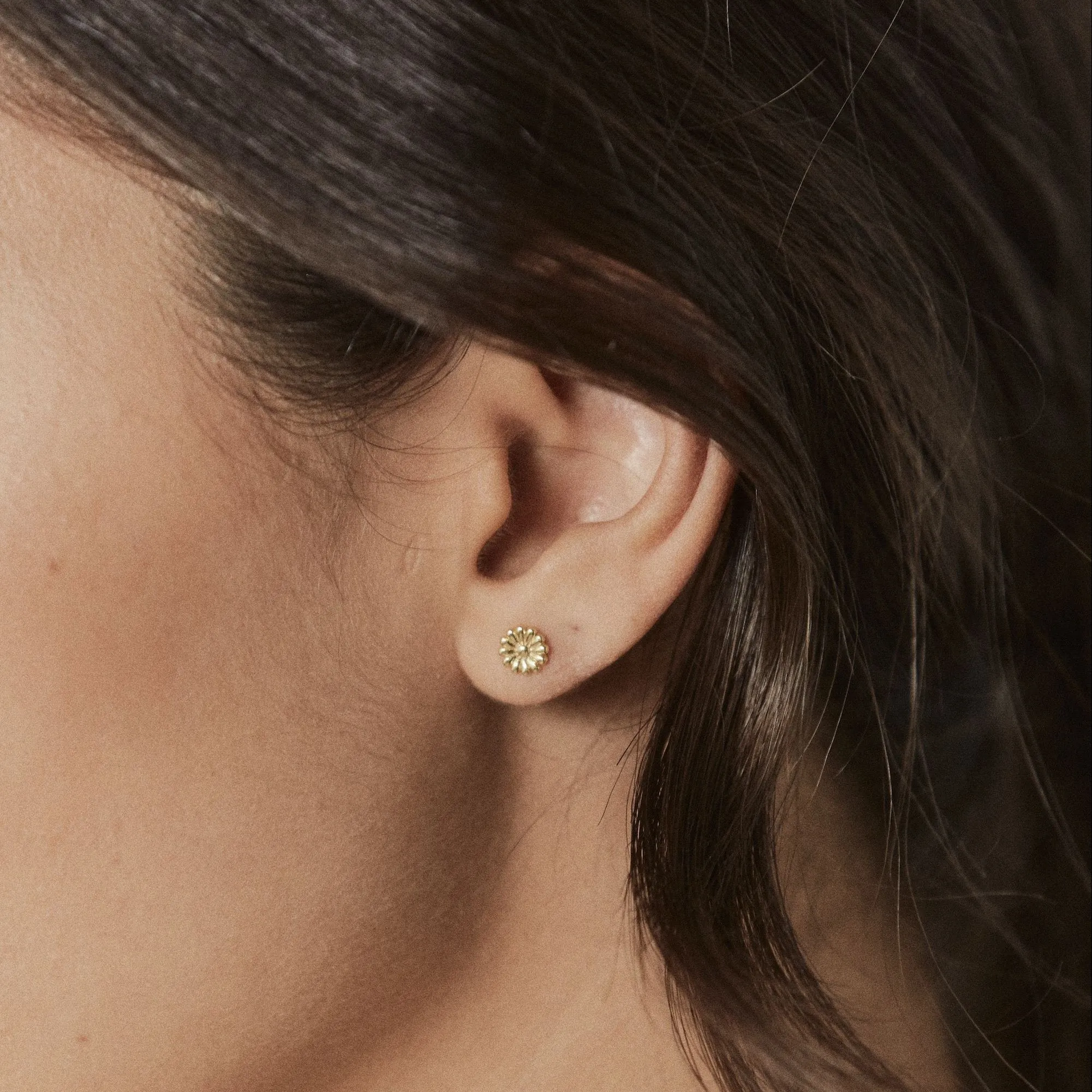 Superfine / Daisy / Earrings / Gold